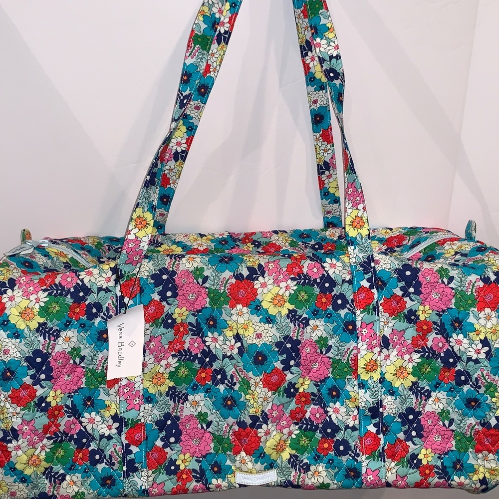 New Duffle Bag Vera Bradley Large Traveler Duffel Far Out Floral Pattern